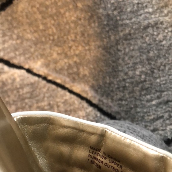 Michael Kors womens size 7.5M NWOT - Picture 9 of 9